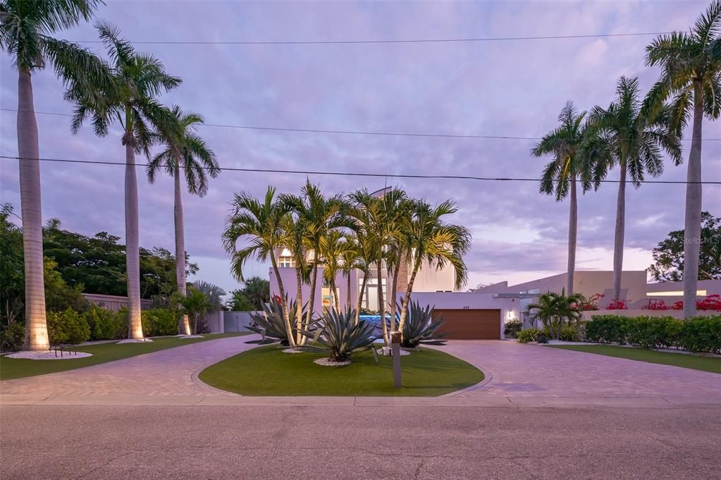 En Venta: $7,500,000 (5 camas, 3 baños, 4284 Pies cuadrados)