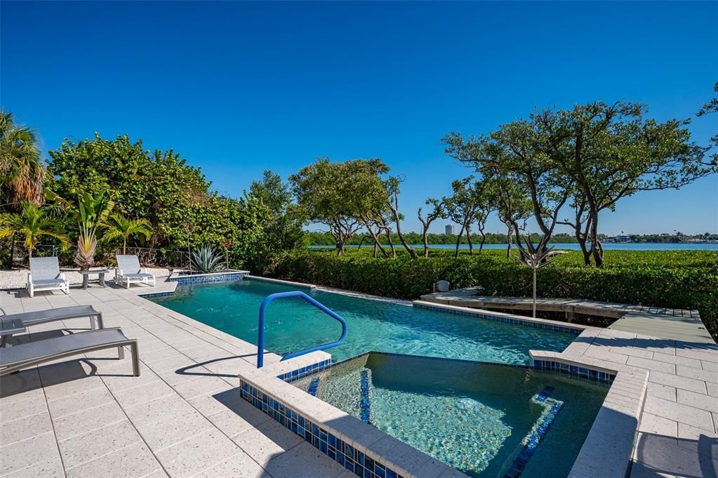 En Venta: $7,500,000 (5 camas, 3 baños, 4284 Pies cuadrados)