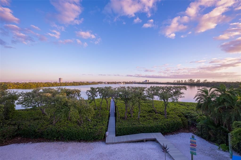 En Venta: $7,500,000 (5 camas, 3 baños, 4284 Pies cuadrados)