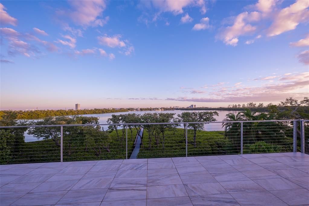 En Venta: $7,500,000 (5 camas, 3 baños, 4284 Pies cuadrados)