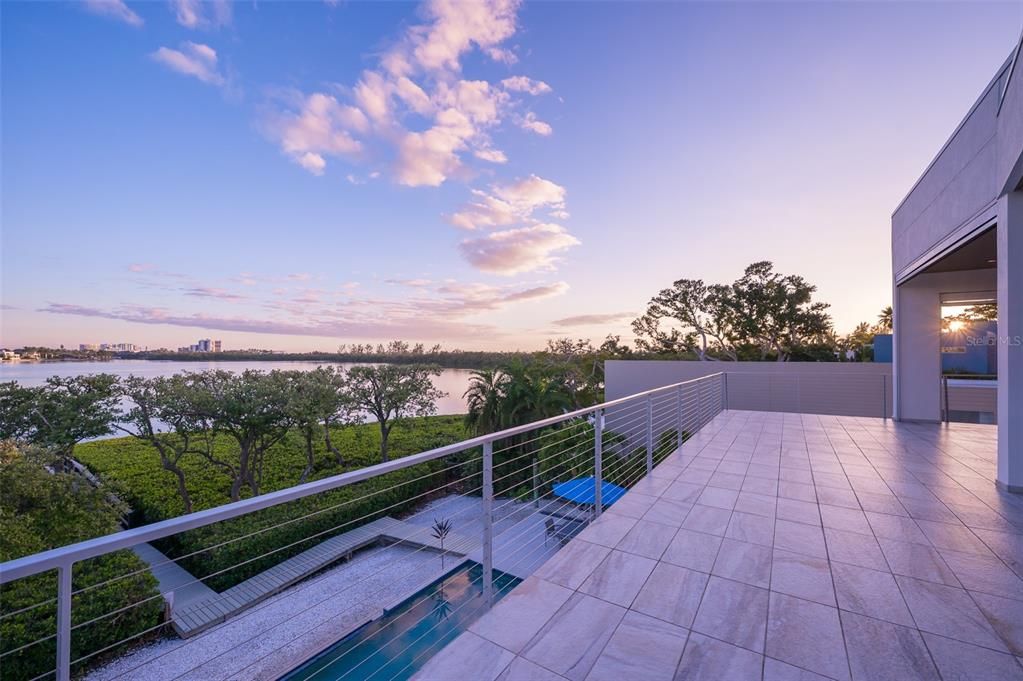En Venta: $7,500,000 (5 camas, 3 baños, 4284 Pies cuadrados)