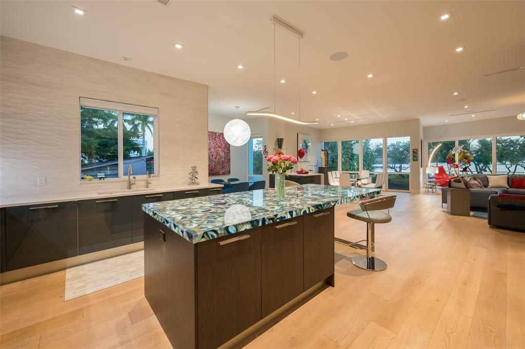 En Venta: $7,500,000 (5 camas, 3 baños, 4284 Pies cuadrados)