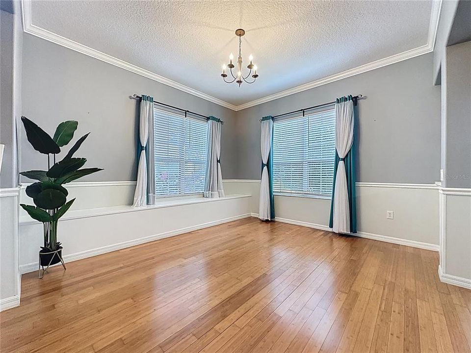 На продажу: $676,000 (5 спален, 4 ванн, 3716 Квадратных фут)