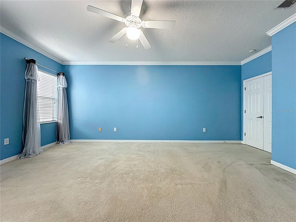 На продажу: $676,000 (5 спален, 4 ванн, 3716 Квадратных фут)