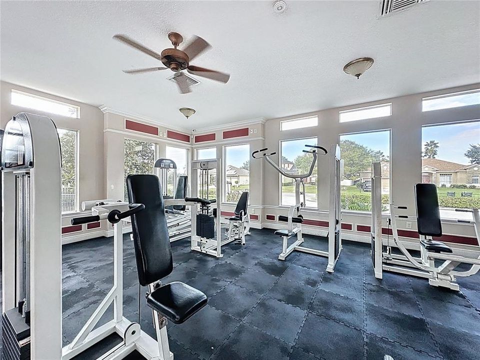 На продажу: $676,000 (5 спален, 4 ванн, 3716 Квадратных фут)