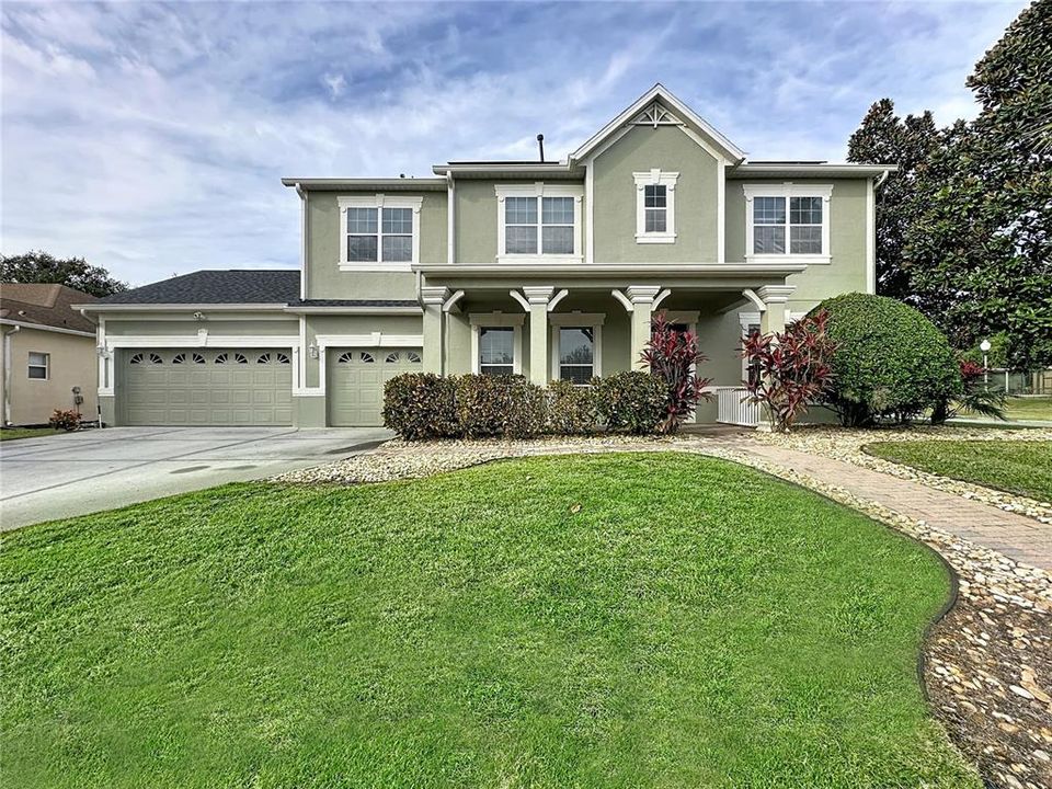 En Venta: $676,000 (5 camas, 4 baños, 3716 Pies cuadrados)