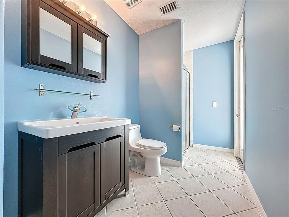 На продажу: $676,000 (5 спален, 4 ванн, 3716 Квадратных фут)