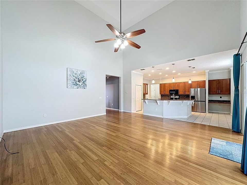 На продажу: $676,000 (5 спален, 4 ванн, 3716 Квадратных фут)