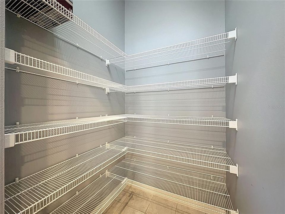 На продажу: $676,000 (5 спален, 4 ванн, 3716 Квадратных фут)