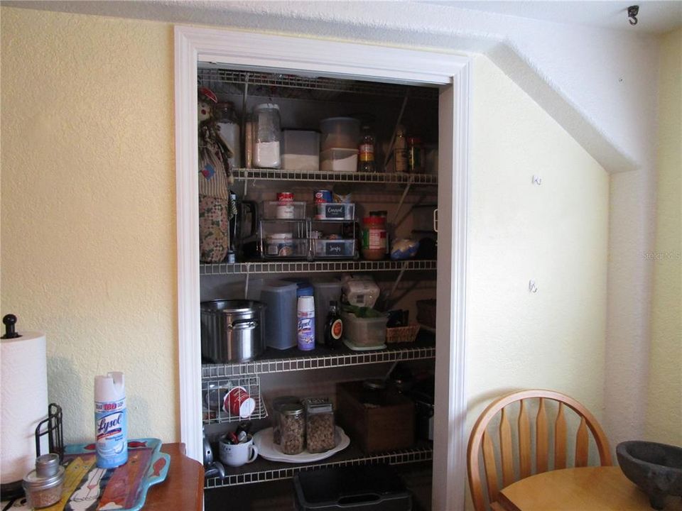 For Sale: $255,000 (3 beds, 2 baths, 1248 Square Feet)