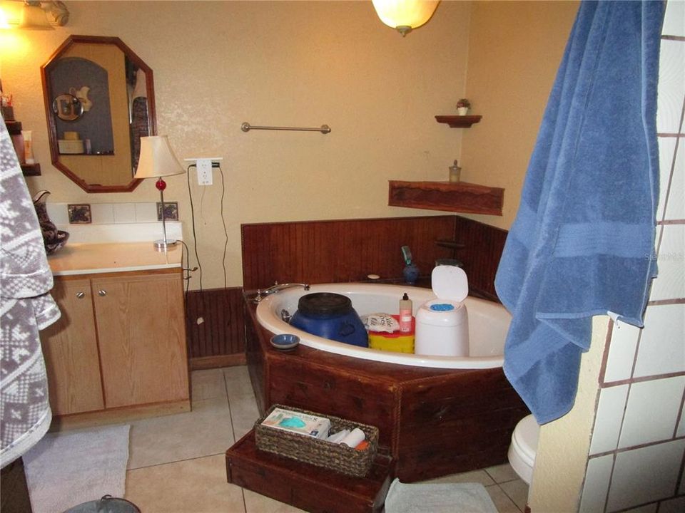 For Sale: $255,000 (3 beds, 2 baths, 1248 Square Feet)