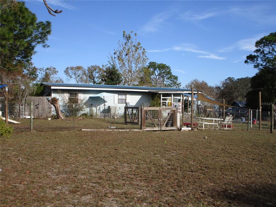 For Sale: $255,000 (3 beds, 2 baths, 1248 Square Feet)