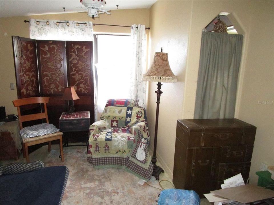 For Sale: $255,000 (3 beds, 2 baths, 1248 Square Feet)