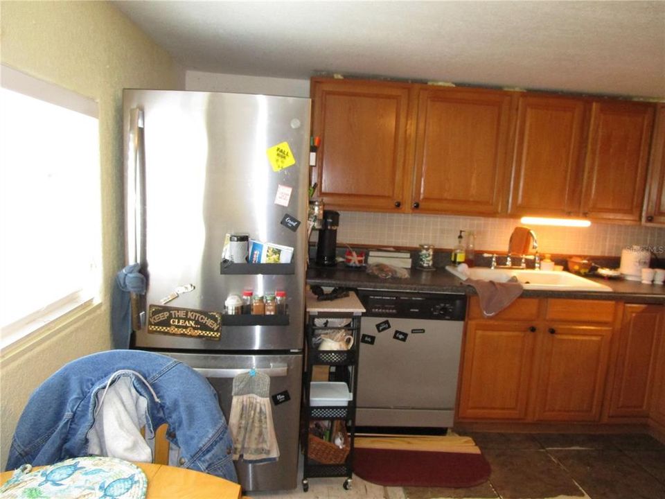 For Sale: $255,000 (3 beds, 2 baths, 1248 Square Feet)