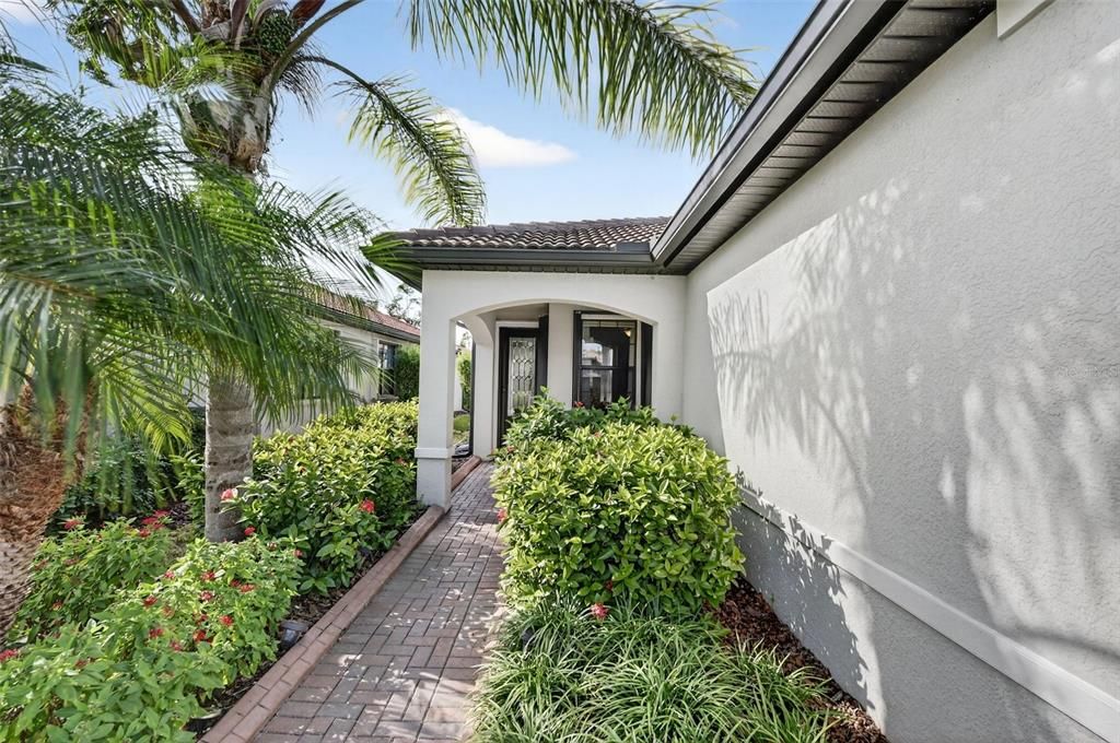 На продажу: $340,900 (2 спален, 2 ванн, 1434 Квадратных фут)