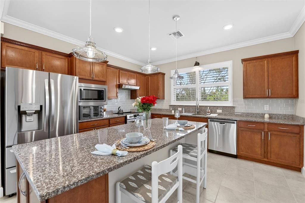 На продажу: $340,900 (2 спален, 2 ванн, 1434 Квадратных фут)