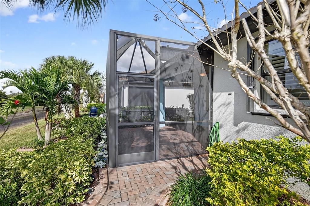 На продажу: $340,900 (2 спален, 2 ванн, 1434 Квадратных фут)