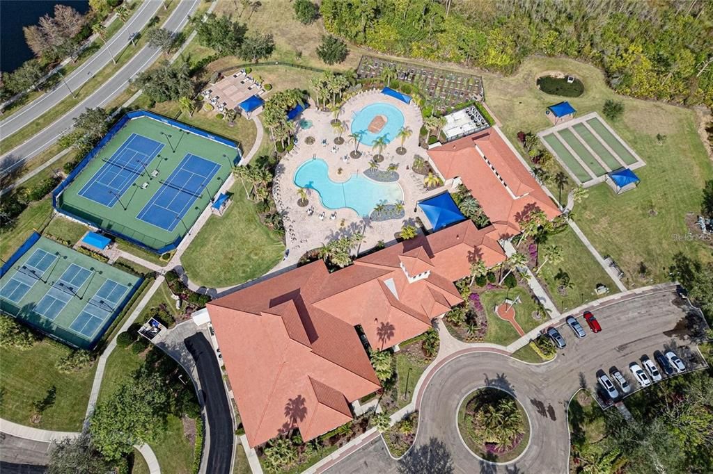 На продажу: $340,900 (2 спален, 2 ванн, 1434 Квадратных фут)