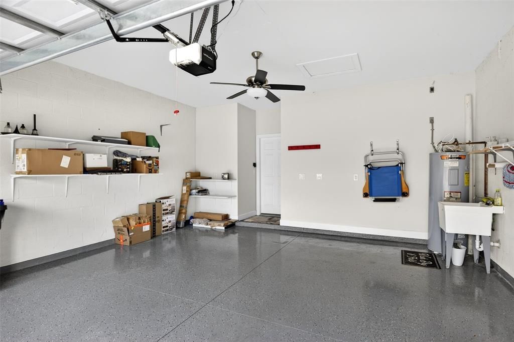 На продажу: $340,900 (2 спален, 2 ванн, 1434 Квадратных фут)