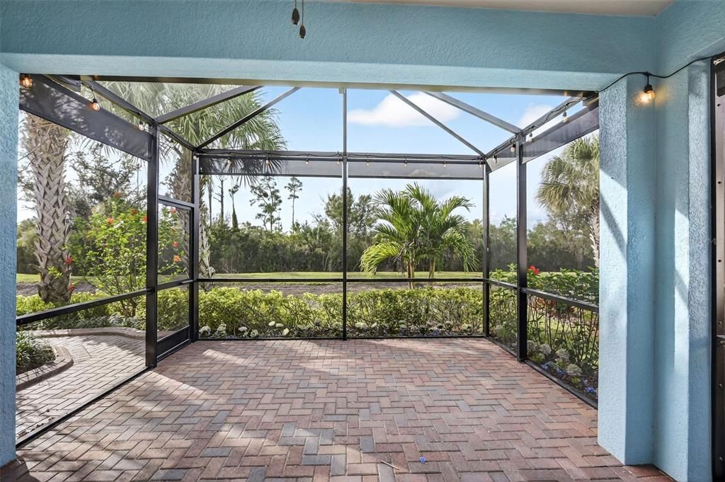 На продажу: $340,900 (2 спален, 2 ванн, 1434 Квадратных фут)