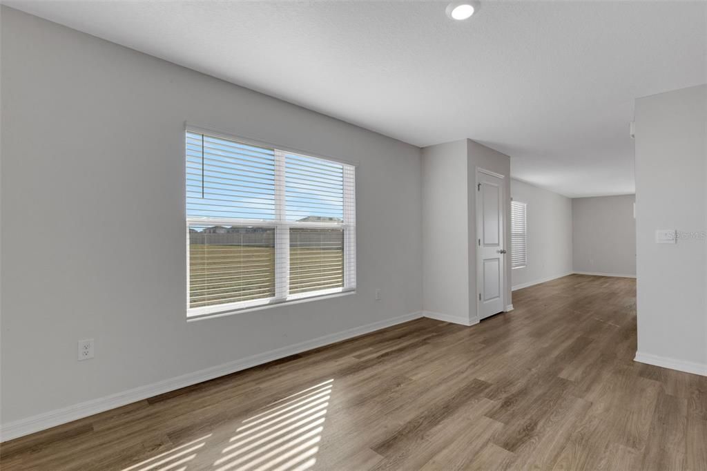 待售: $342,000 (3 贝兹, 2 浴室, 1504 平方英尺)