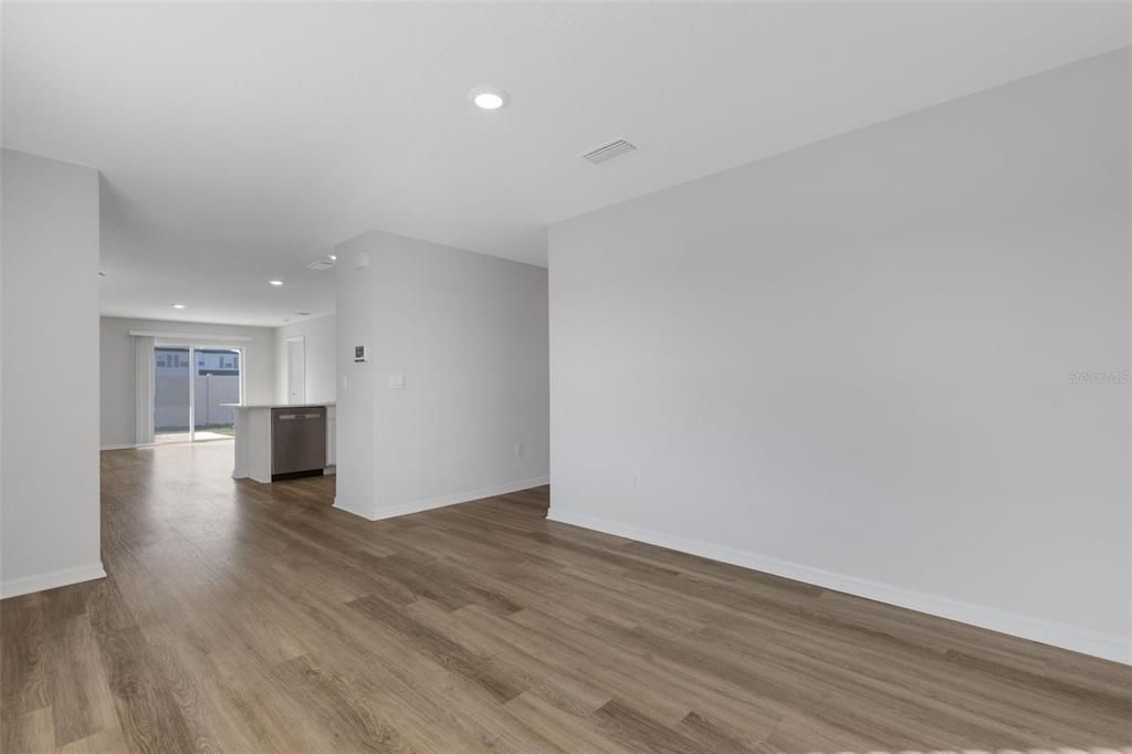 待售: $342,000 (3 贝兹, 2 浴室, 1504 平方英尺)