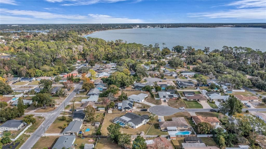 For Sale: $395,000 (3 beds, 2 baths, 1672 Square Feet)