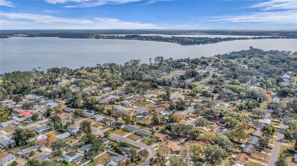 For Sale: $395,000 (3 beds, 2 baths, 1672 Square Feet)