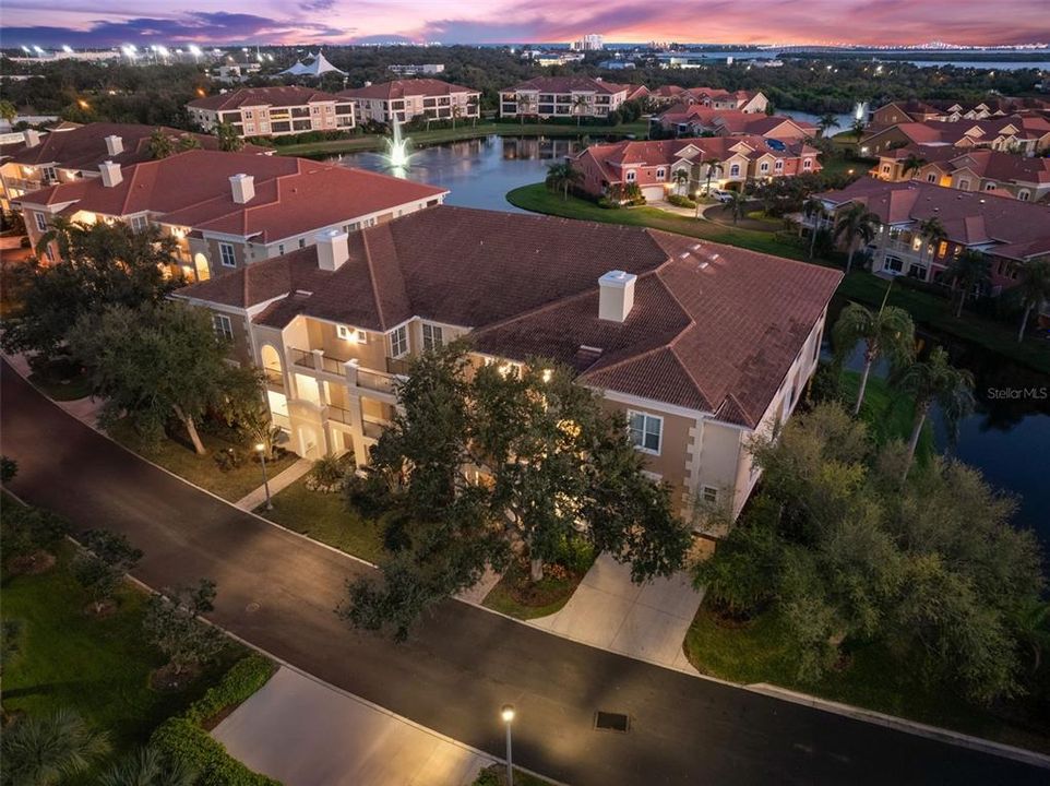 For Sale: $999,000 (3 beds, 2 baths, 2218 Square Feet)