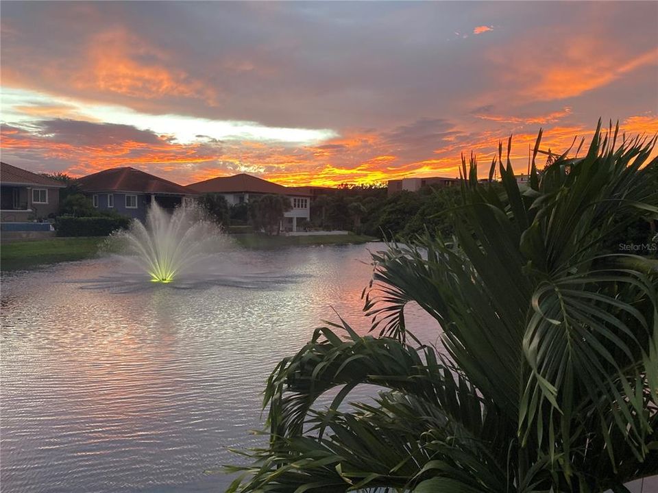 For Sale: $999,000 (3 beds, 2 baths, 2218 Square Feet)