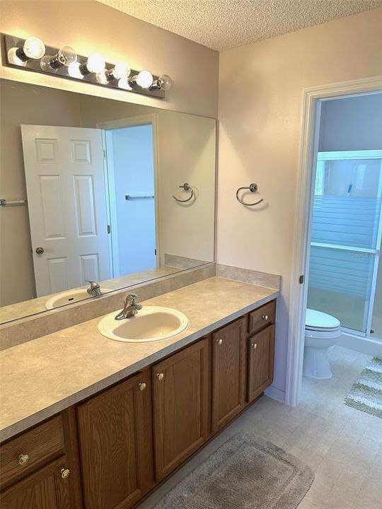 For Sale: $285,000 (2 beds, 2 baths, 1237 Square Feet)