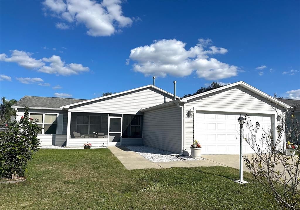 For Sale: $285,000 (2 beds, 2 baths, 1237 Square Feet)