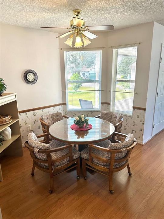 For Sale: $285,000 (2 beds, 2 baths, 1237 Square Feet)