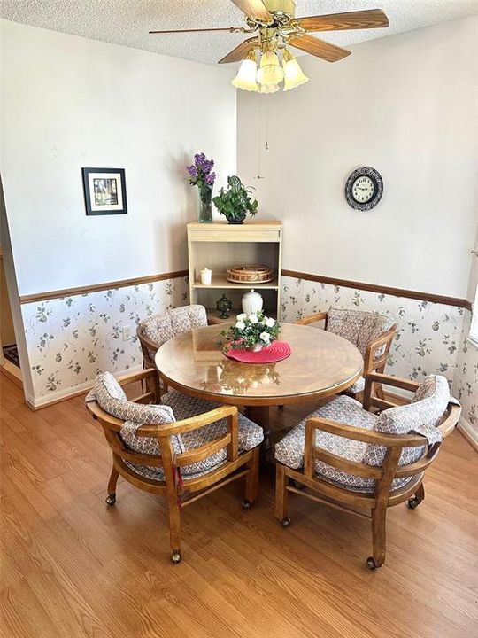 For Sale: $285,000 (2 beds, 2 baths, 1237 Square Feet)