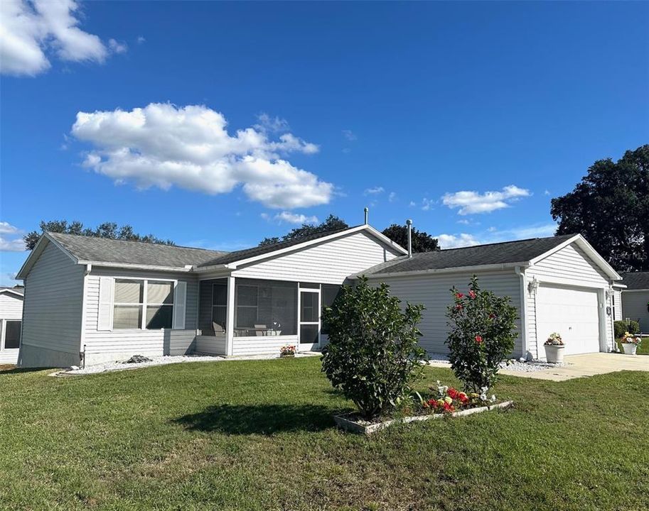 For Sale: $285,000 (2 beds, 2 baths, 1237 Square Feet)