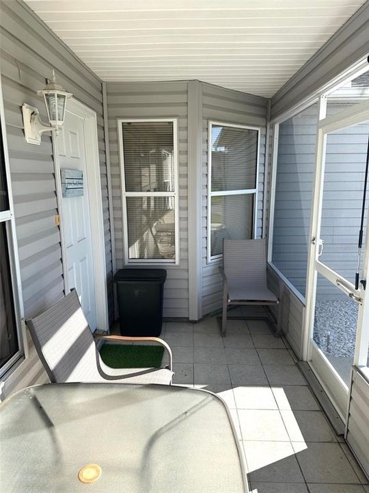 For Sale: $285,000 (2 beds, 2 baths, 1237 Square Feet)