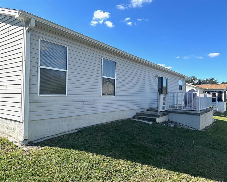 For Sale: $285,000 (2 beds, 2 baths, 1237 Square Feet)