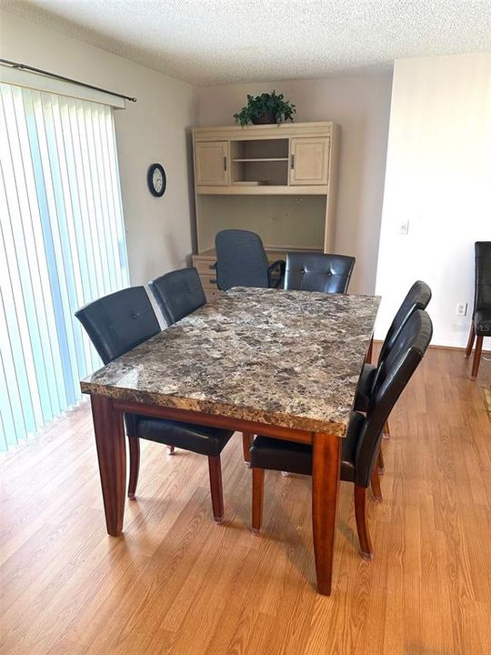 For Sale: $285,000 (2 beds, 2 baths, 1237 Square Feet)