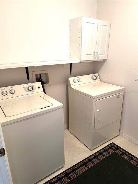 For Sale: $285,000 (2 beds, 2 baths, 1237 Square Feet)