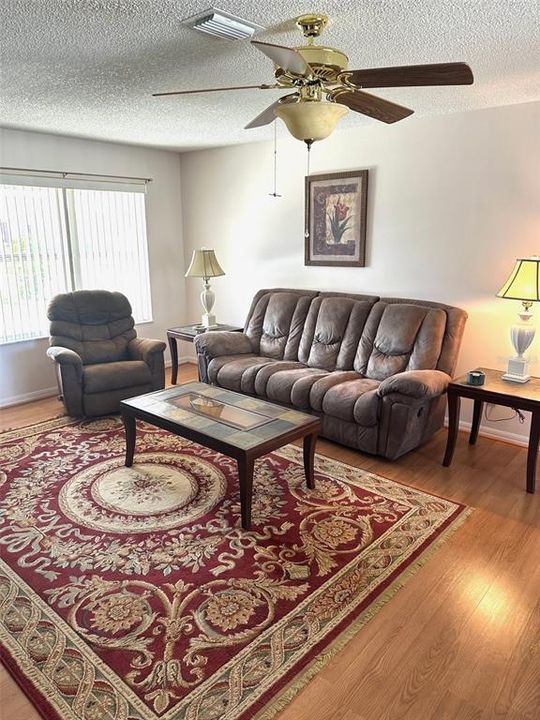 For Sale: $285,000 (2 beds, 2 baths, 1237 Square Feet)