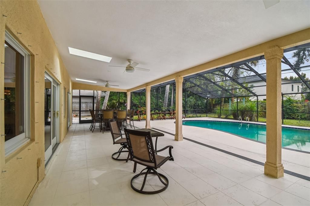 For Sale: $1,450,000 (4 beds, 3 baths, 2418 Square Feet)