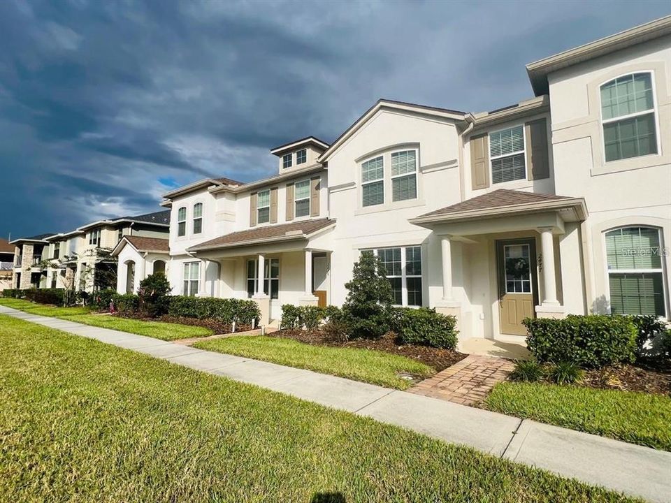 For Sale: $310,000 (3 beds, 2 baths, 1528 Square Feet)