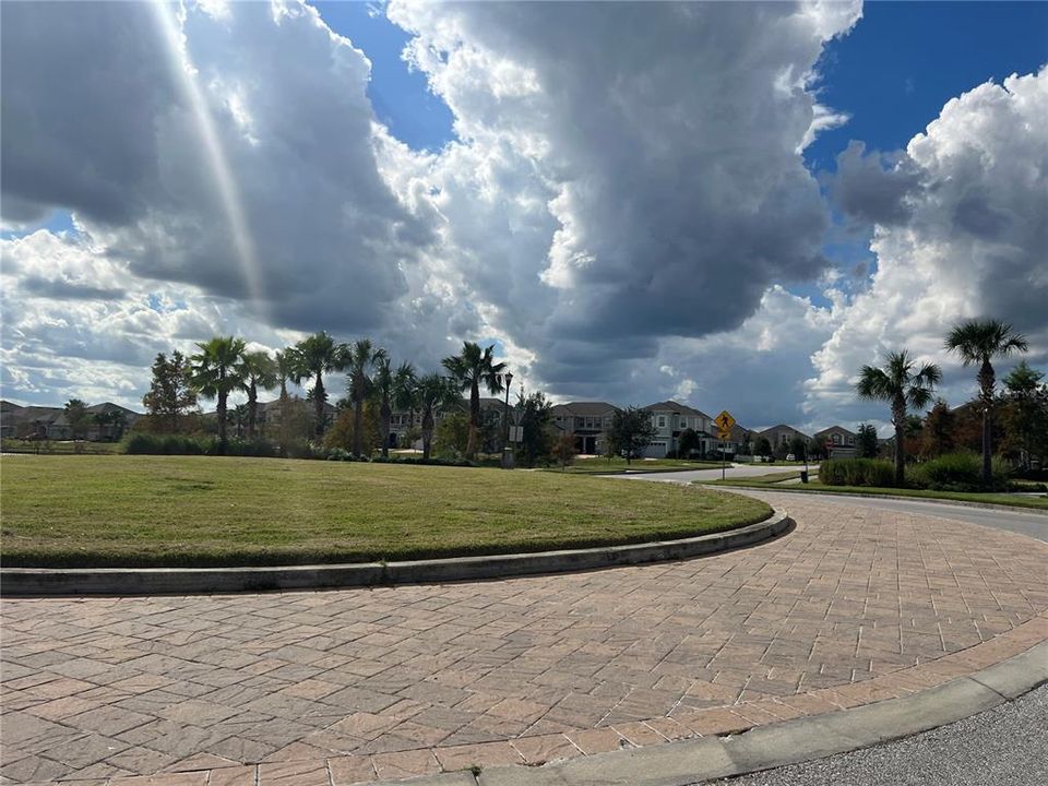 For Sale: $310,000 (3 beds, 2 baths, 1528 Square Feet)