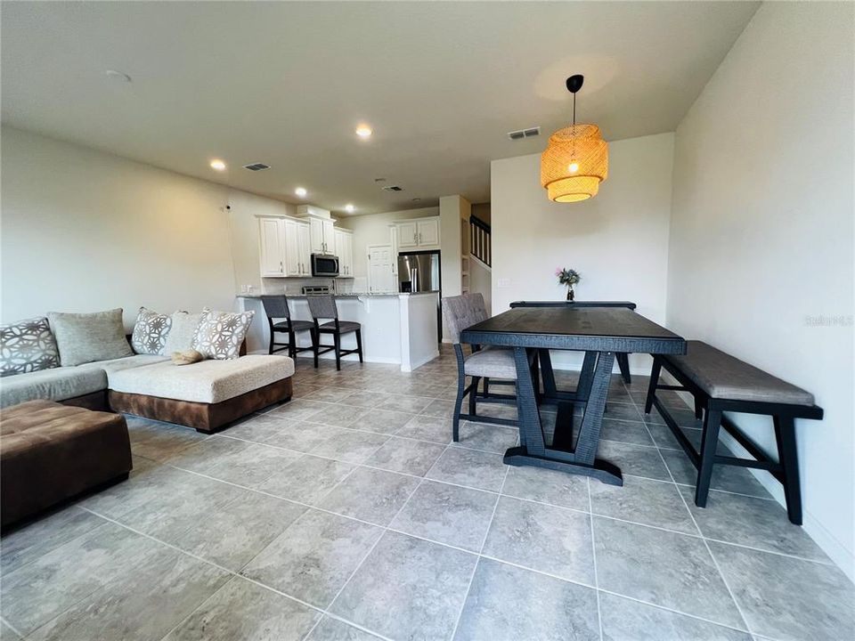 For Sale: $310,000 (3 beds, 2 baths, 1528 Square Feet)