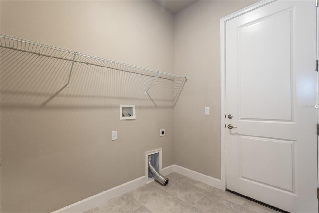 For Sale: $380,000 (2 beds, 2 baths, 1529 Square Feet)