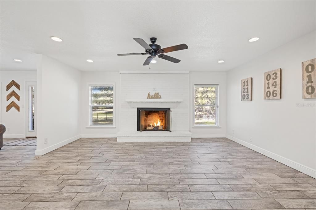 待售: $674,900 (3 贝兹, 2 浴室, 2202 平方英尺)