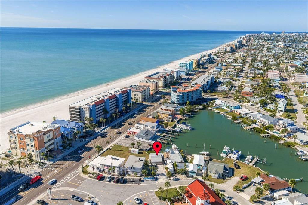 For Sale: $490,000 (1 beds, 1 baths, 753 Square Feet)