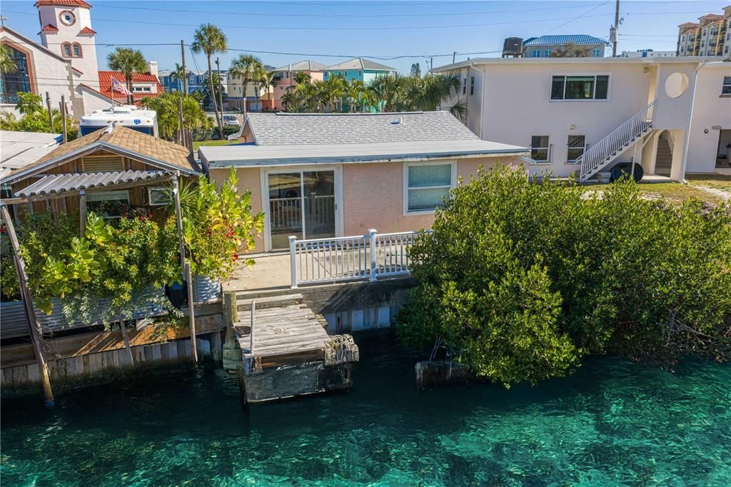 For Sale: $490,000 (1 beds, 1 baths, 753 Square Feet)