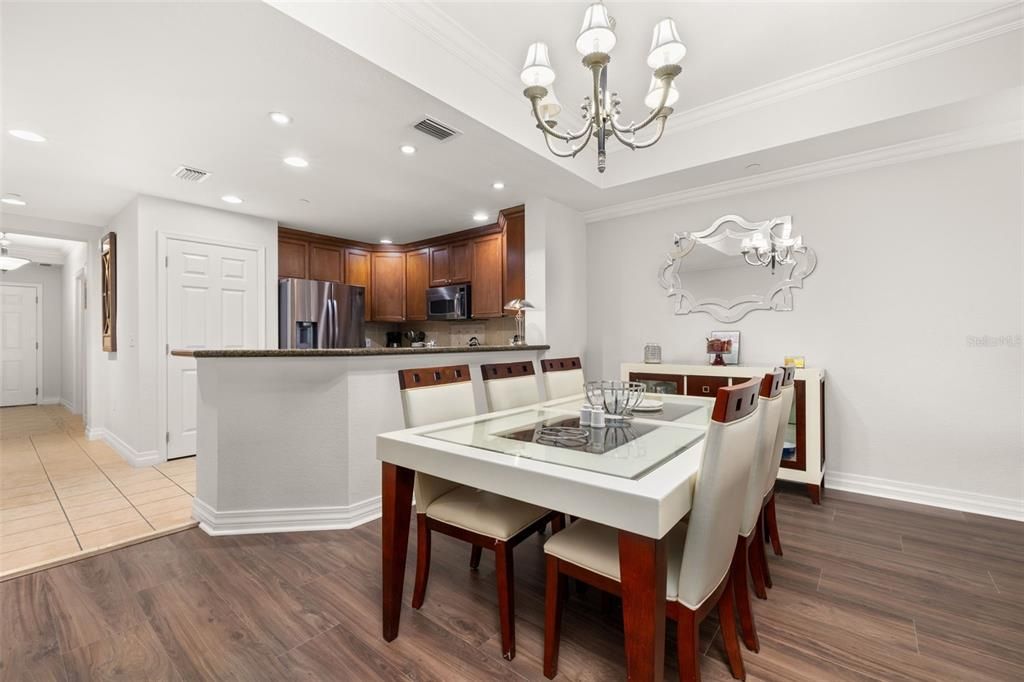 For Sale: $299,000 (3 beds, 3 baths, 1630 Square Feet)