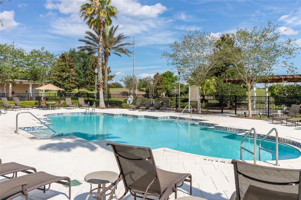 For Sale: $299,000 (3 beds, 3 baths, 1630 Square Feet)